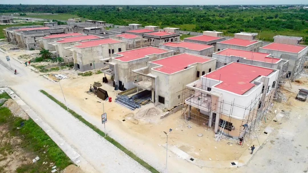 5 BEDROOM DUPLEX WITH BQ FOR SALE AT IBEJU-LEKKI IN ASAKE COTTAGE — photo 2