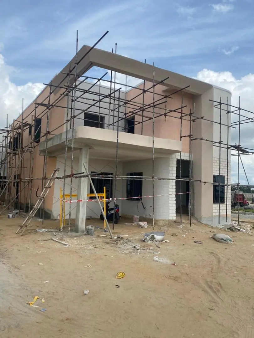 5 BEDROOM DUPLEX WITH BQ FOR SALE AT IBEJU-LEKKI IN ASAKE COTTAGE — photo 3